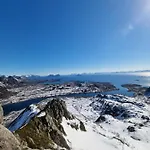 Hus I Naturskjonne Omgivelser Dom wakacyjny Hopen (Vagan)
