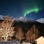 Hus I Naturskjonne Omgivelser Hopen (Vagan)