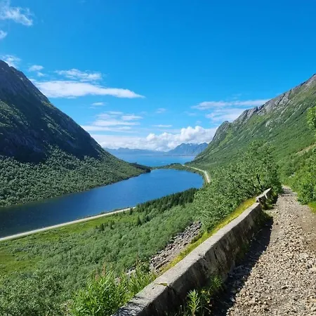 Hus I Naturskjonne Omgivelser Feriehus