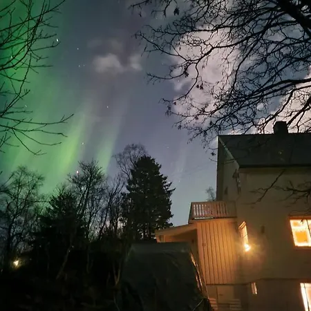 Hus I Naturskjonne Omgivelser Hopen (Vågan)