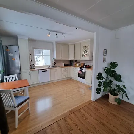 Feriehus Hus I Naturskjonne Omgivelser