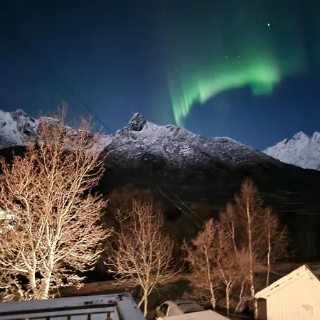 Hus I Naturskjonne Omgivelser Hopen (Vagan)