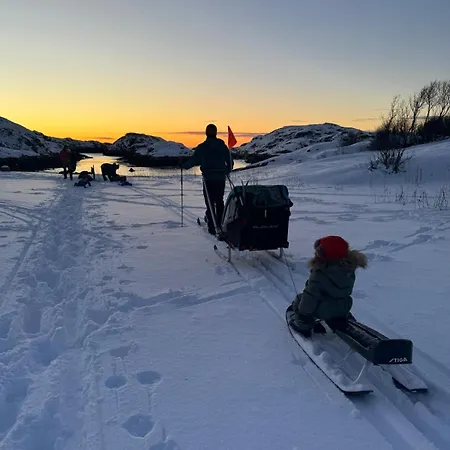 Hus I Naturskjonne Omgivelser 펜션 Hopen (Vagan)