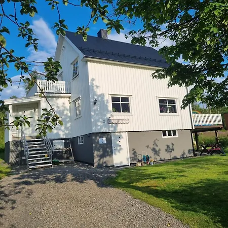 Hus I Naturskjonne Omgivelser * Hopen (Vagan)