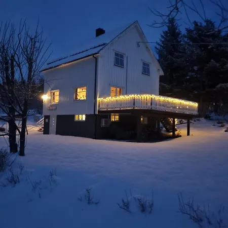 Hus I Naturskjonne Omgivelser *