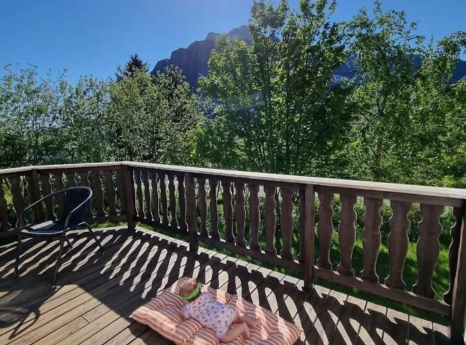 Hus I Naturskjonne Omgivelser *