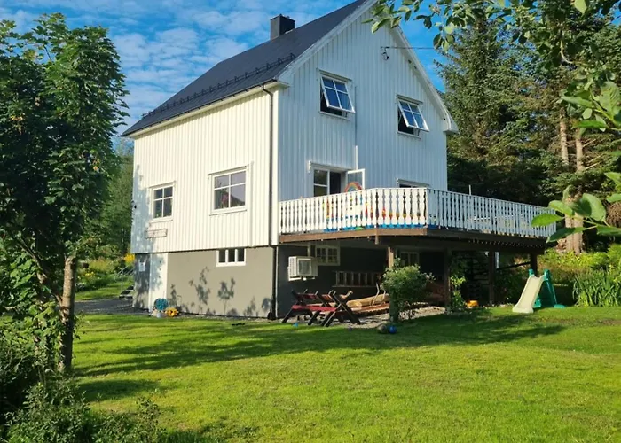 Hus I Naturskjonne Omgivelser Semesterbostad Hopen (Vagan)